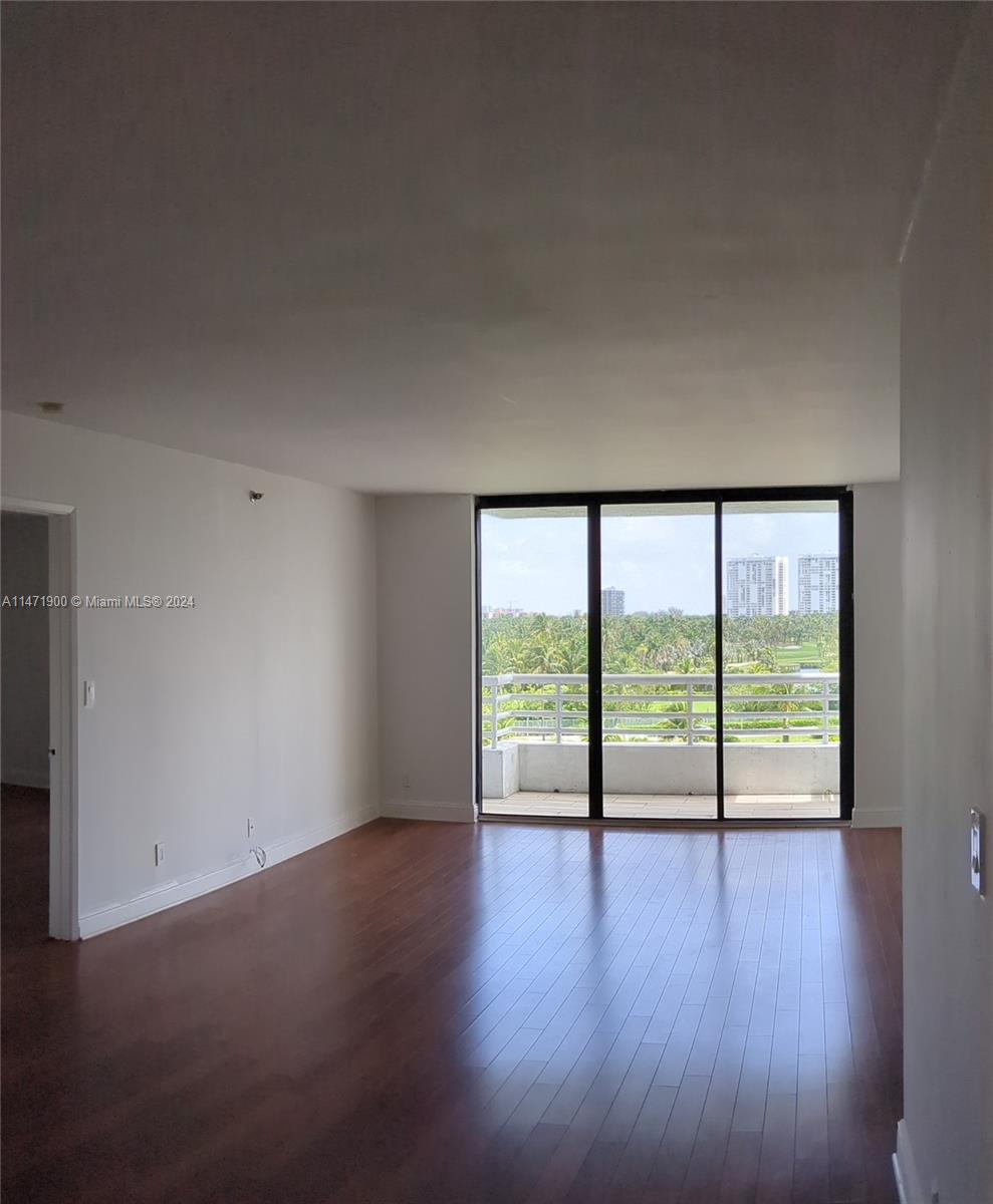 PARC CENTRAL AVENTURA EAS - Residential