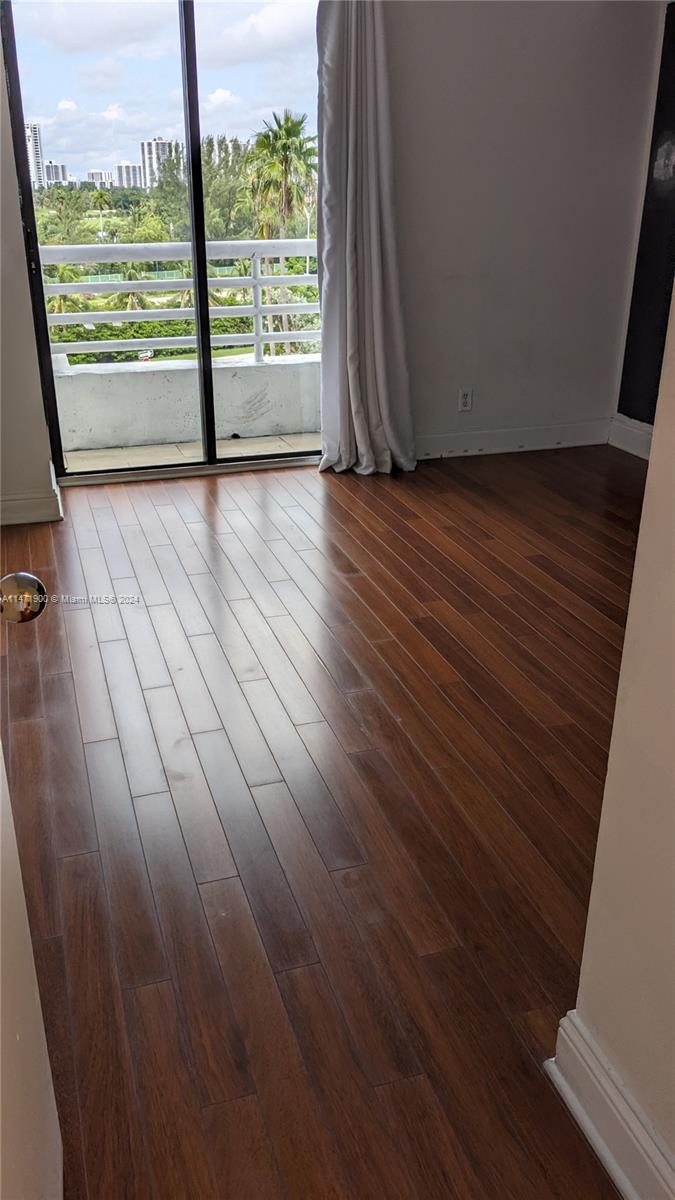PARC CENTRAL AVENTURA EAS - Residential
