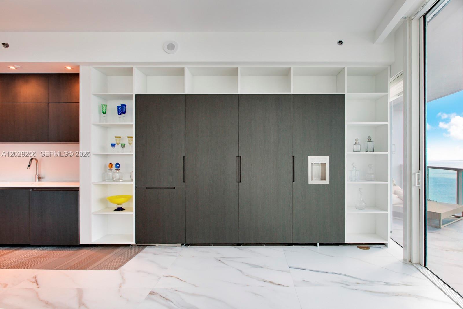 CONTINUUM ON SOUTH BEACH - Residential Lease