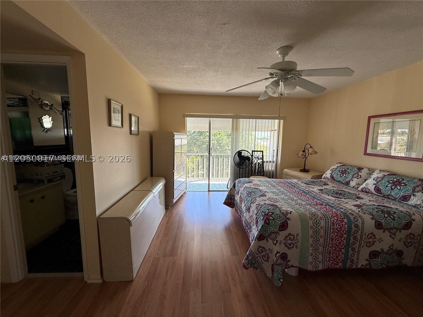 HILLCREST COUNTRY CLUB AP - Residential