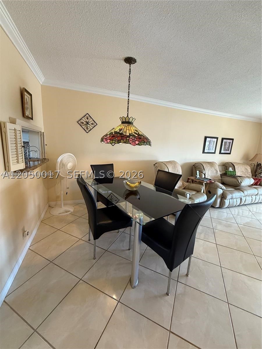 HILLCREST COUNTRY CLUB AP - Residential