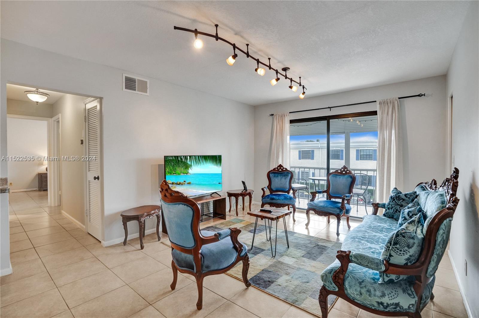 CYPRESS CLUB CONDO - Residential Lease