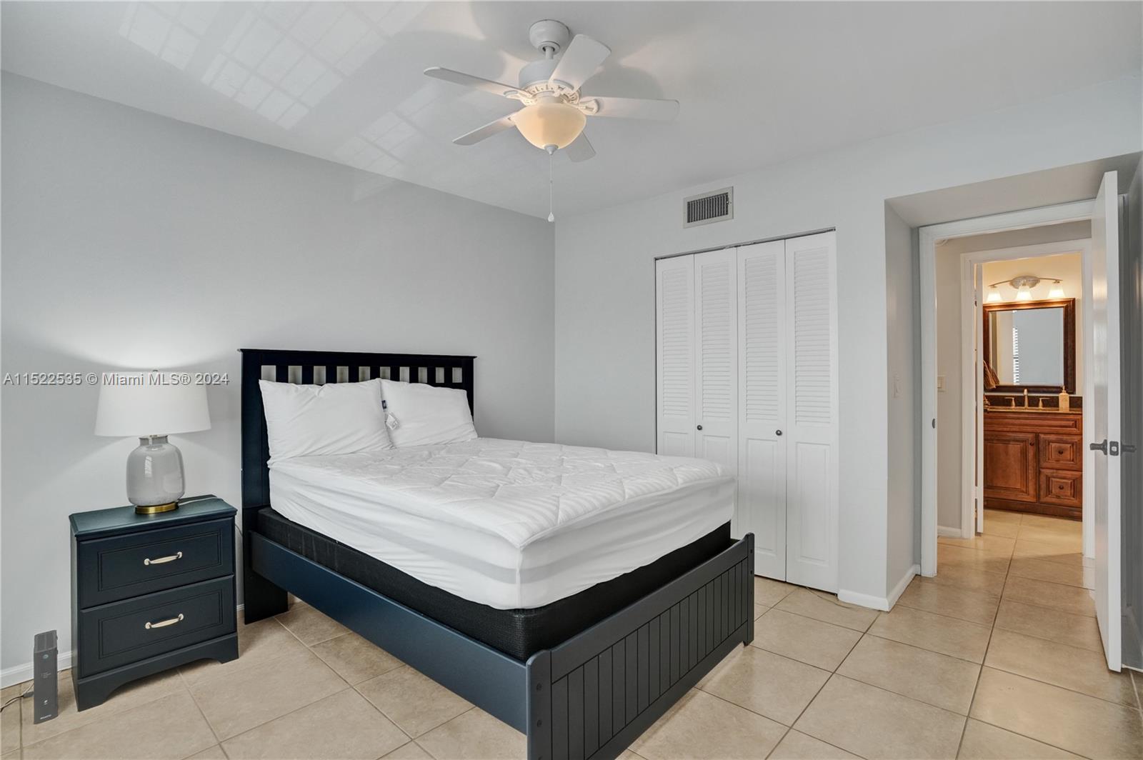 CYPRESS CLUB CONDO - Residential Lease