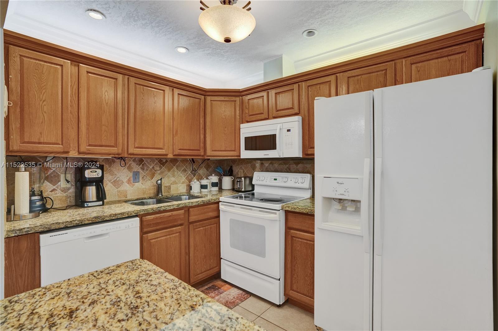 CYPRESS CLUB CONDO - Residential Lease
