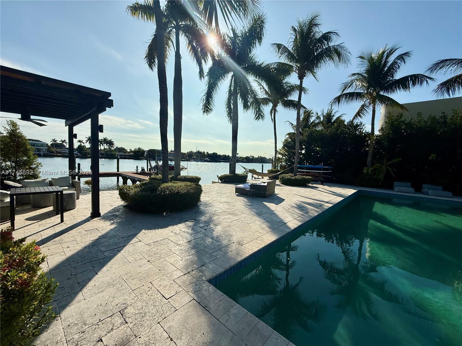 BISCAYNE POINT - Residential