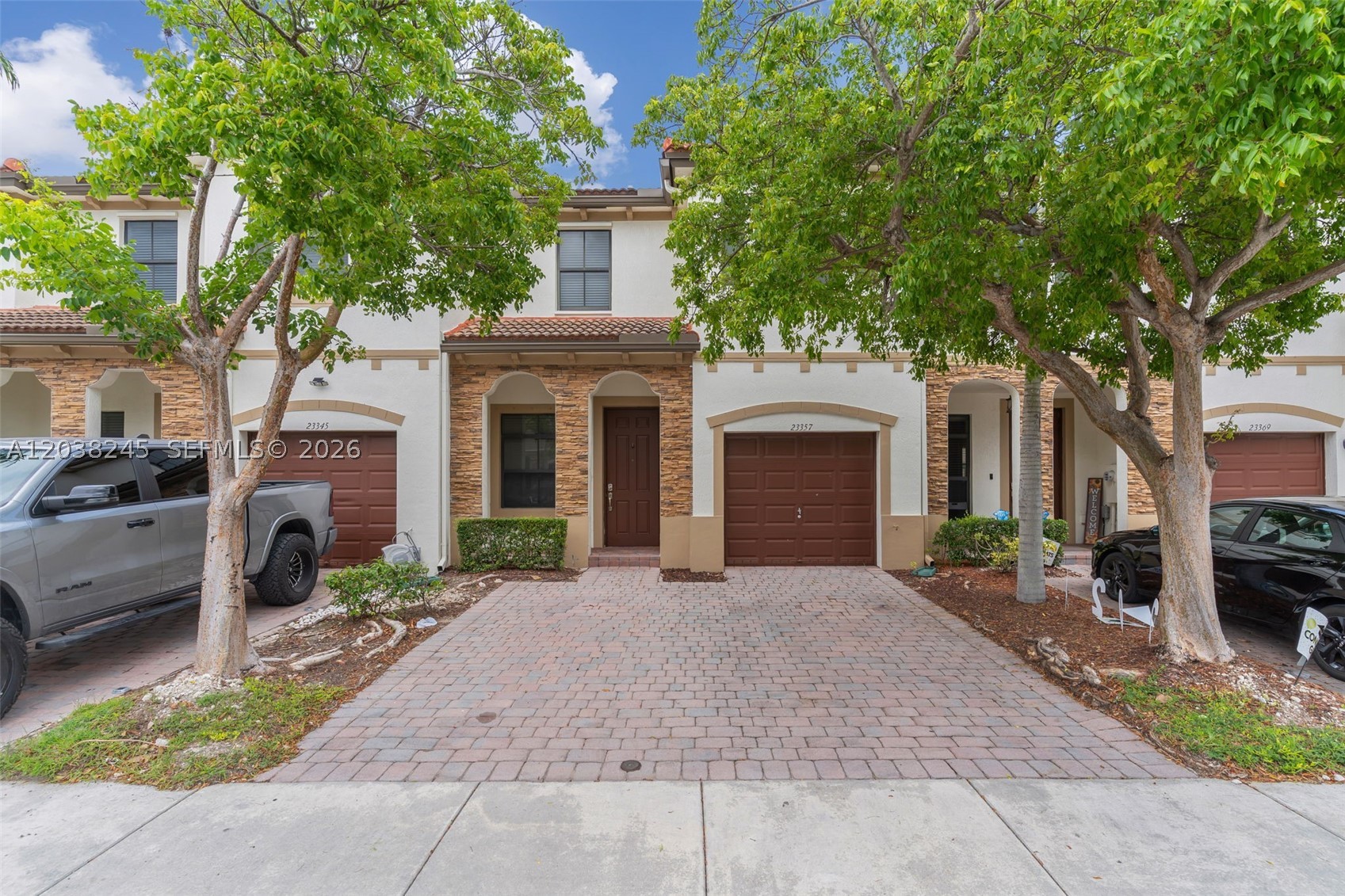 Well-maintained 3 bedroom, 2 1/2 bathroom townhouse in the Silver Palms community. This home offers a functional layout with a one-car garage, two additional parking spaces, in-unit washer and dryer, and a private fenced yard. Enjoy the convenience of a low HOA and access to Silver Palm’s exceptional amenities, including a resort-style pool, clubhouse, fitness center, playgrounds, and walking paths. Conveniently located near schools, shopping, dining, and major roadways.