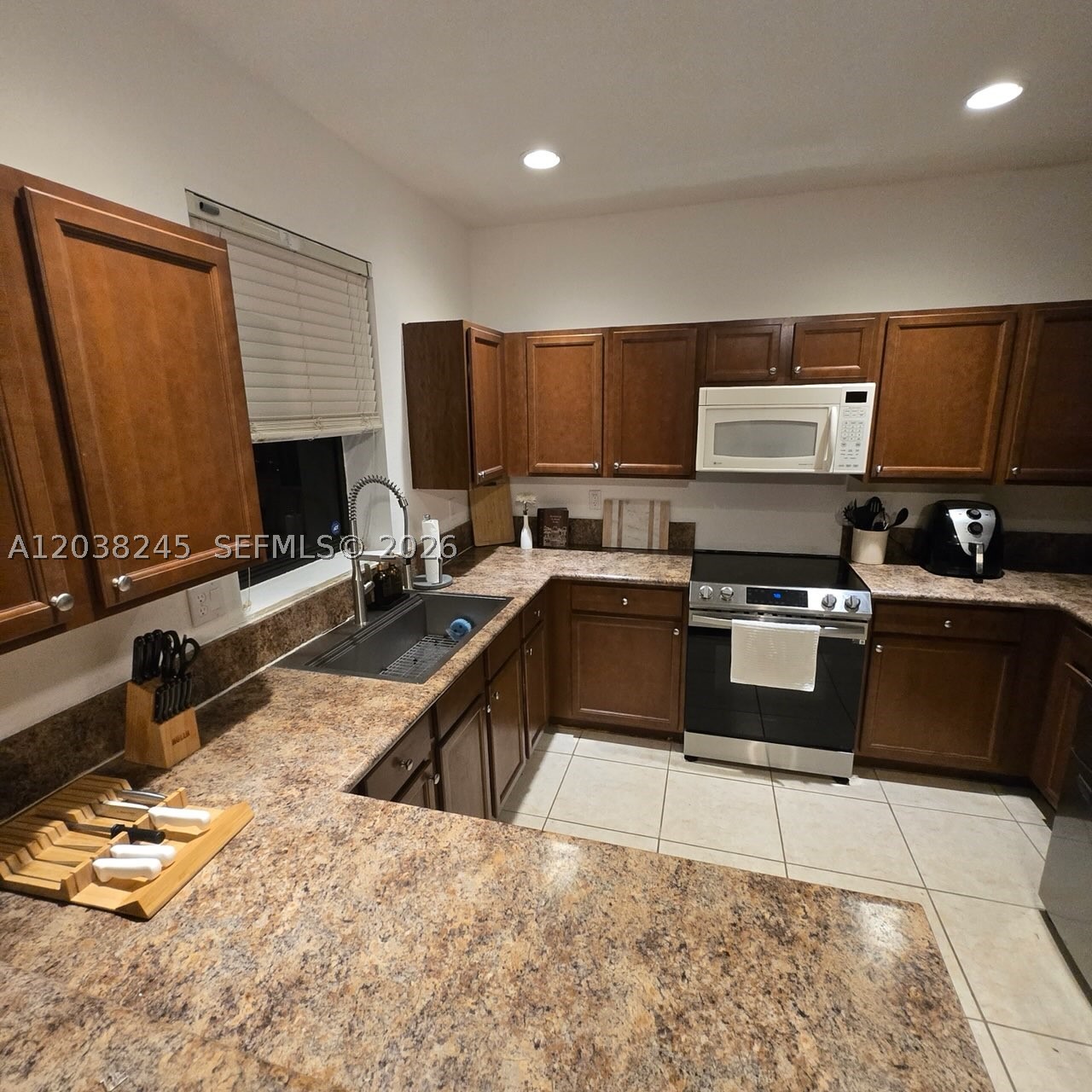 SILVER PALM EAST SEC THRE - Residential