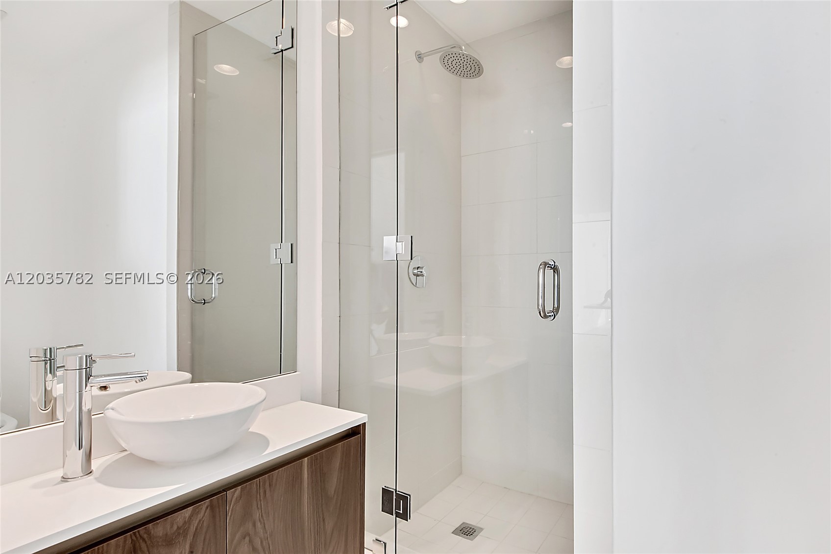 GRAN PARAISO CONDO - Residential Lease