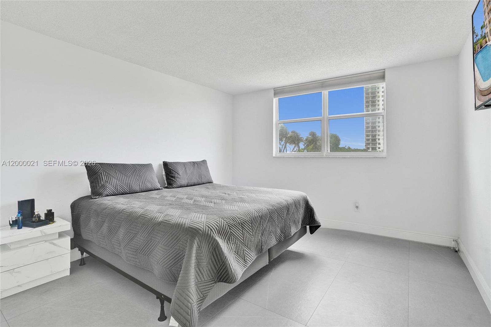 STRATFORD TOWERS CONDO - Residential