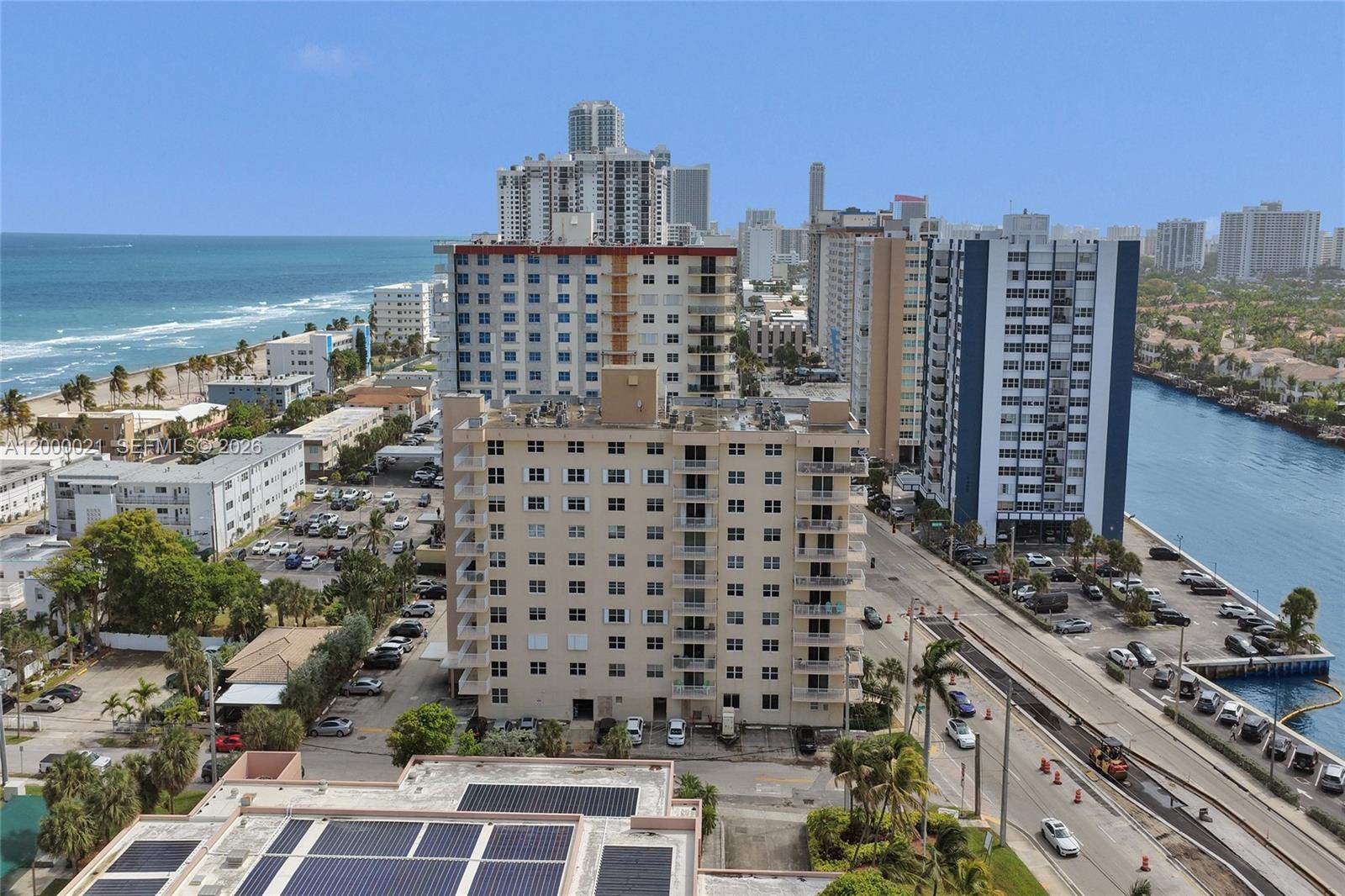 STRATFORD TOWERS CONDO - Residential
