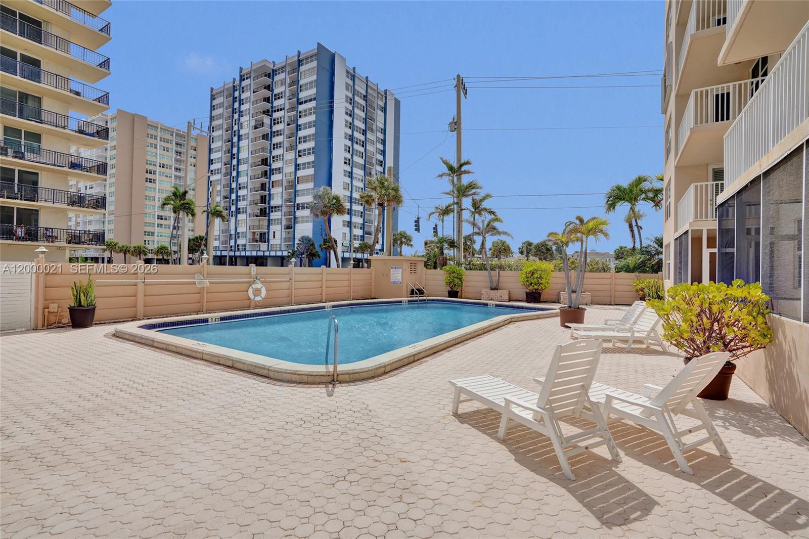 STRATFORD TOWERS CONDO - Residential