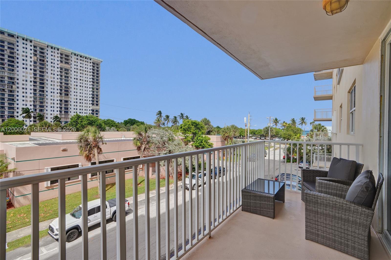 STRATFORD TOWERS CONDO - Residential