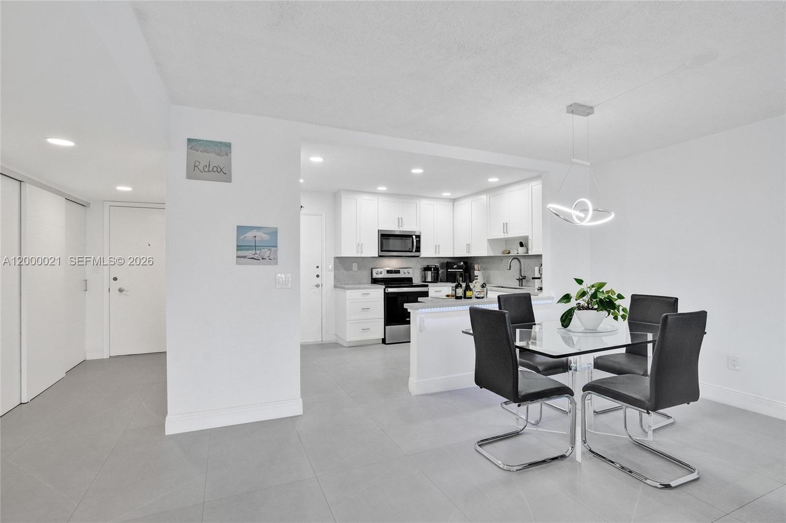 STRATFORD TOWERS CONDO - Residential