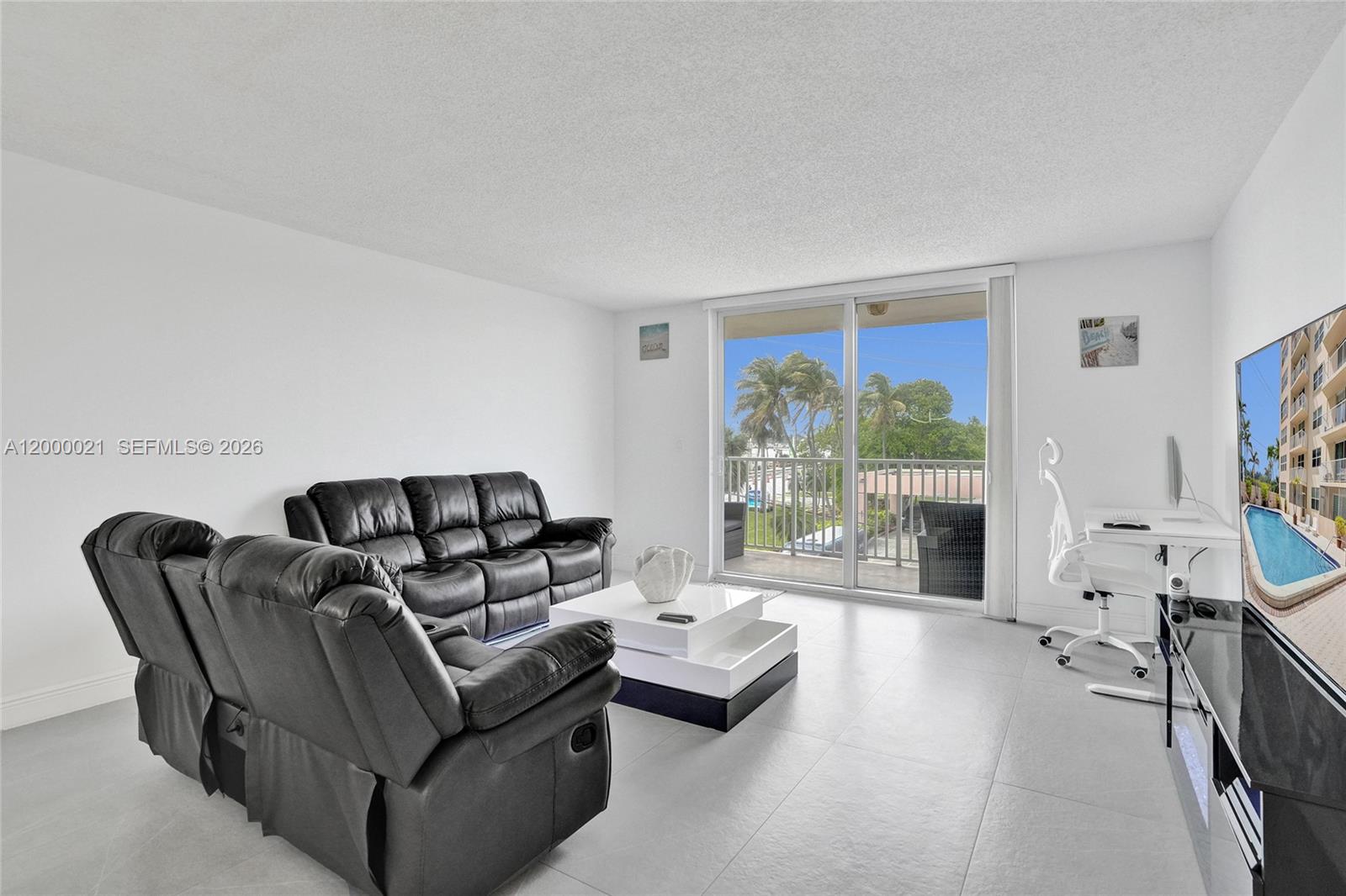 STRATFORD TOWERS CONDO - Residential