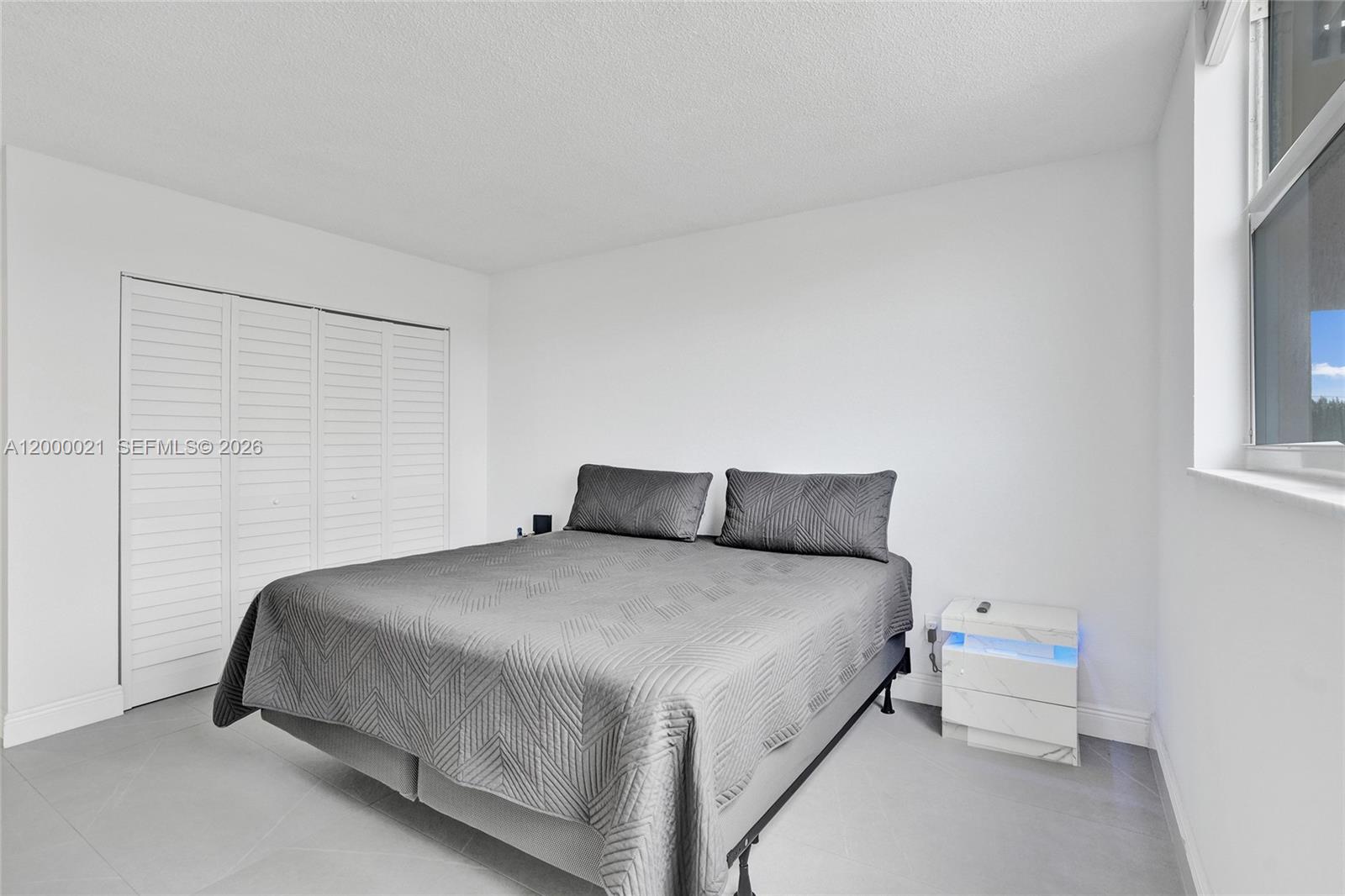 STRATFORD TOWERS CONDO - Residential