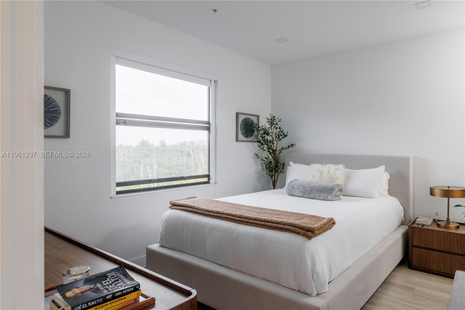 APEX AT PARK CENTRAL COND - Residential