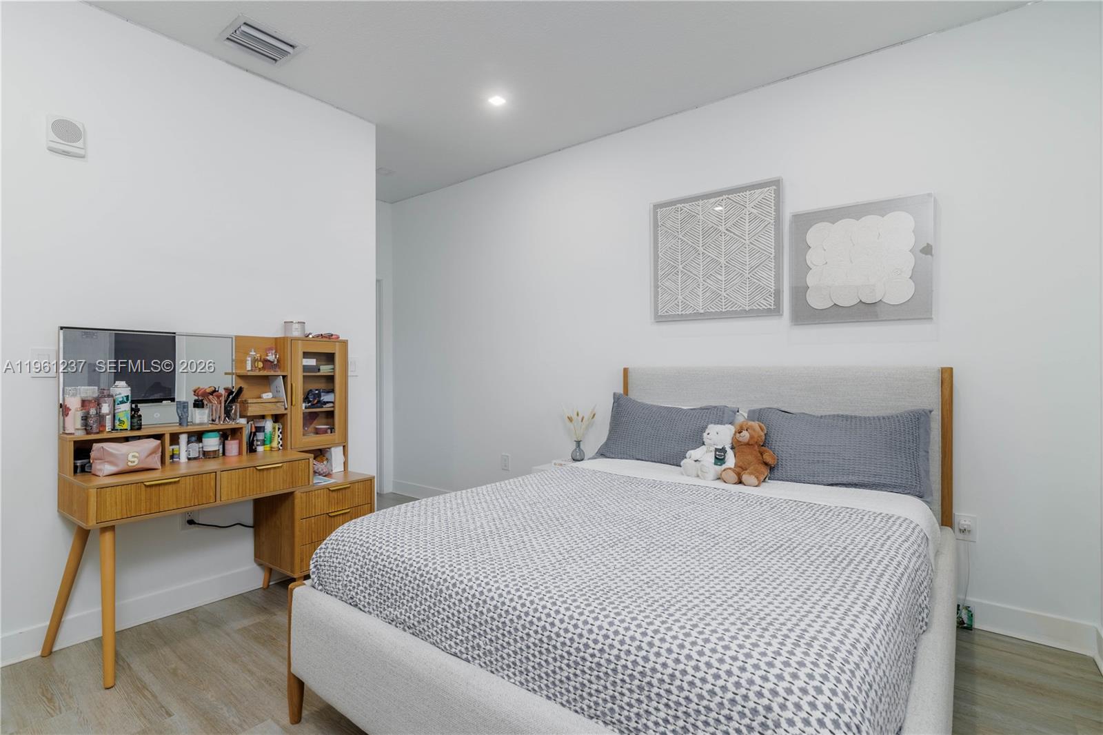APEX AT PARK CENTRAL COND - Residential