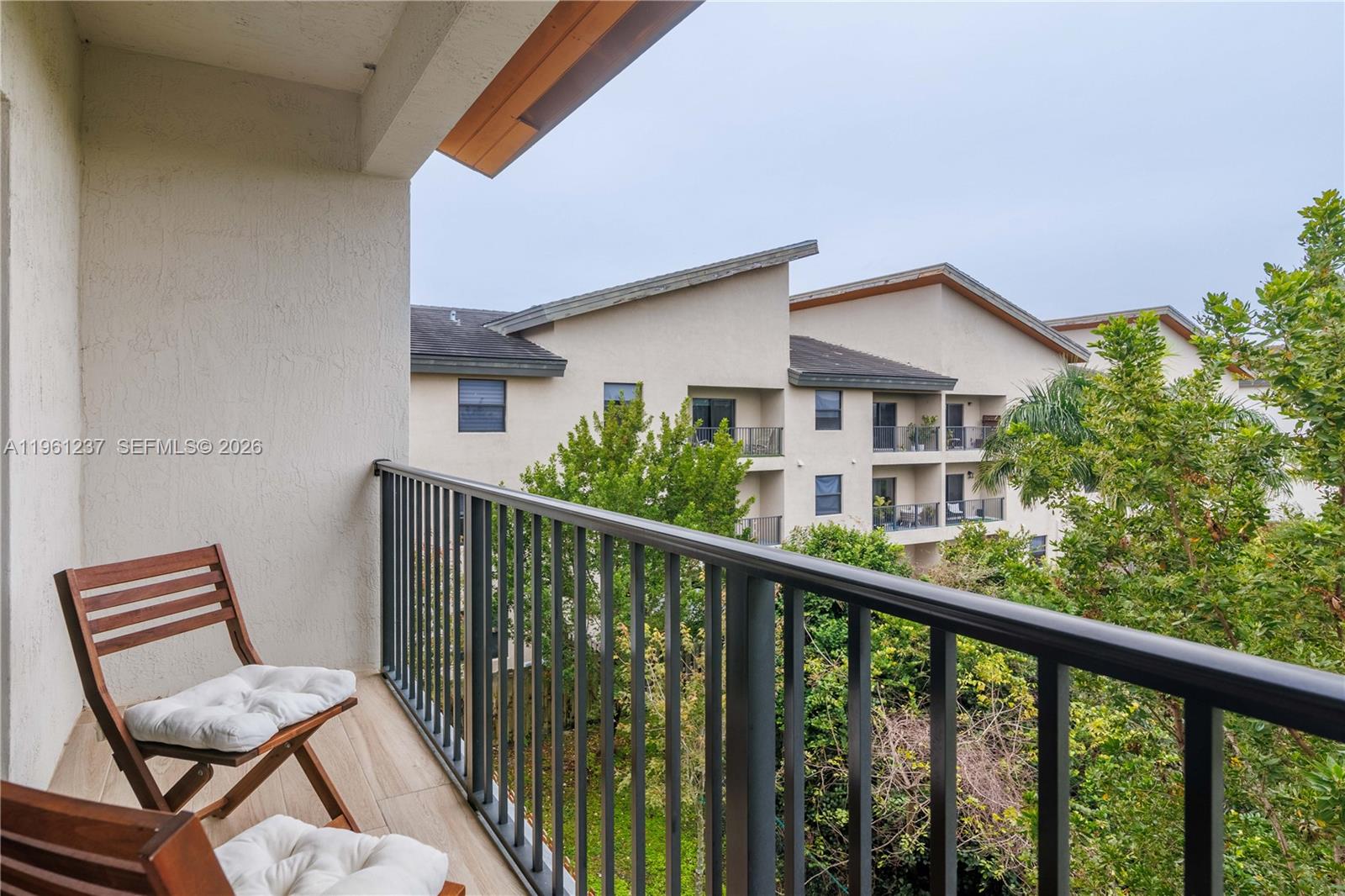 APEX AT PARK CENTRAL COND - Residential