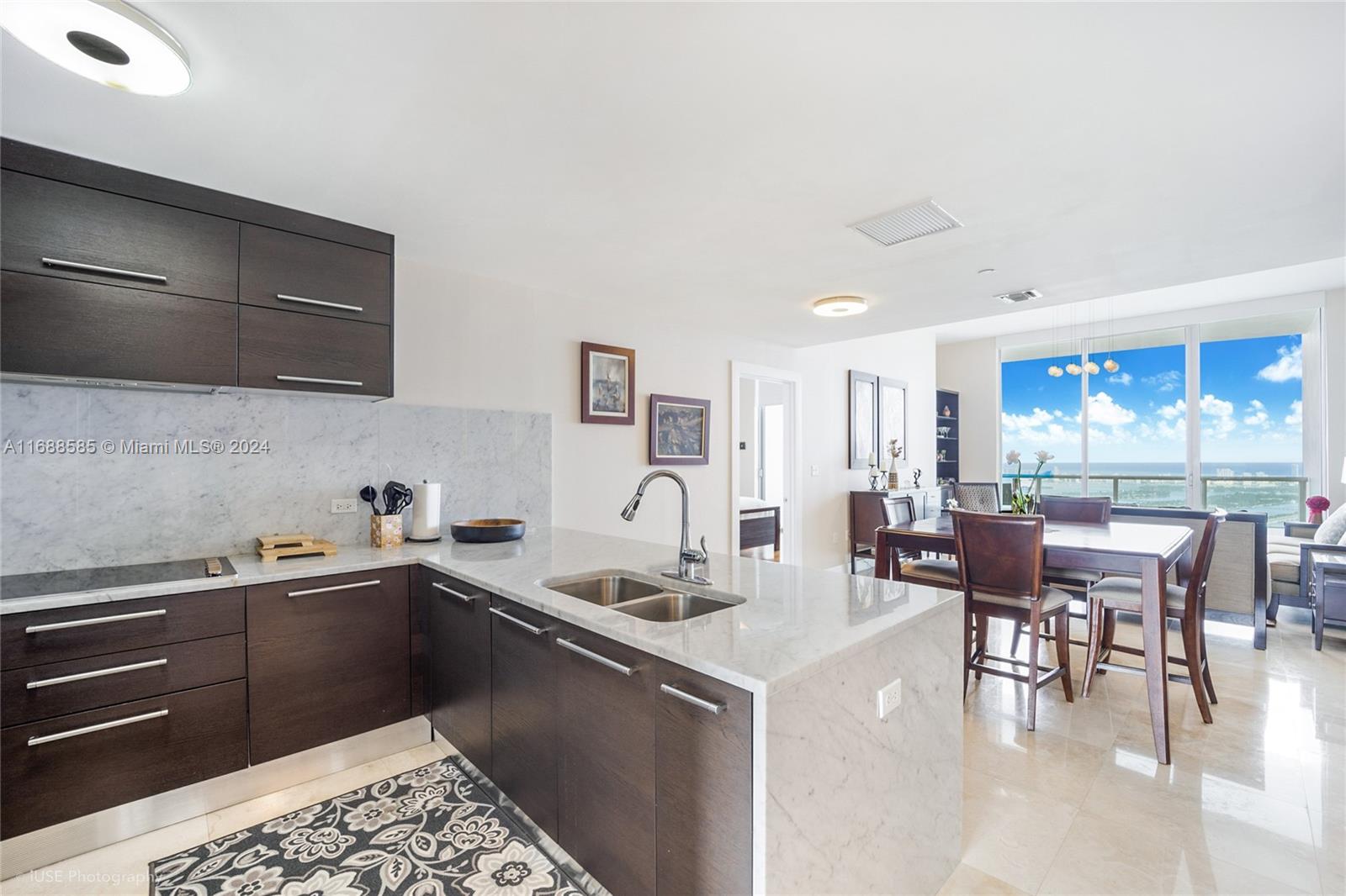 900 BISCAYNE BAY CONDO - Residential Lease