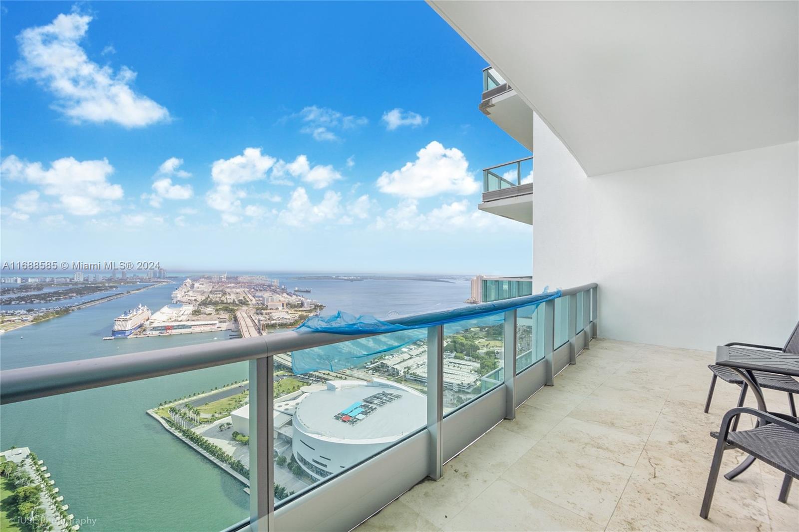 900 BISCAYNE BAY CONDO - Residential Lease