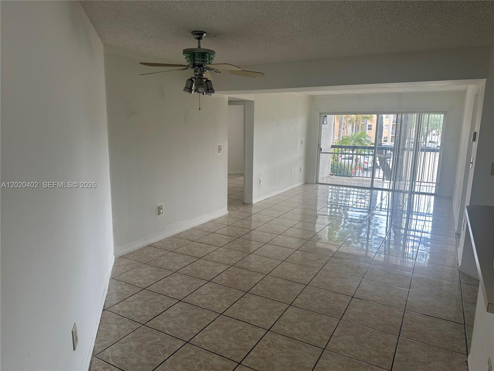 MEDITERRANEAN VILLAS COND - Residential