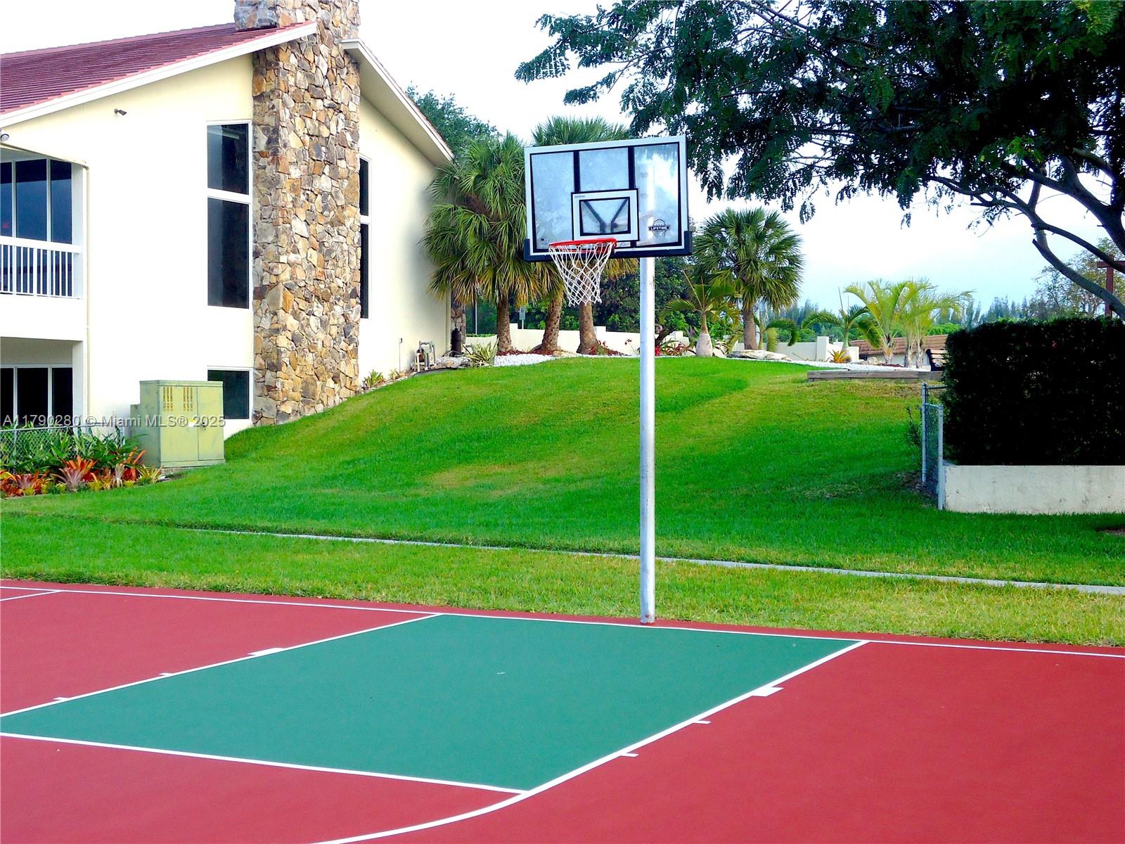 VILLAGE OF KINGS CREEK CO - Residential Lease