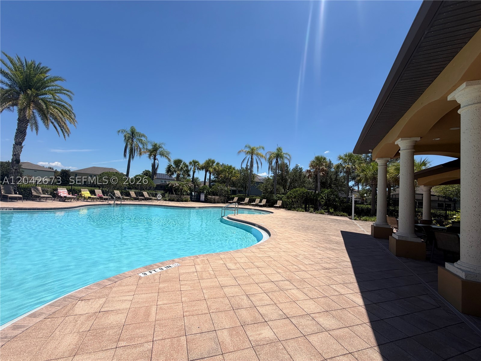 JOHNS LAKE POINTE - Residential