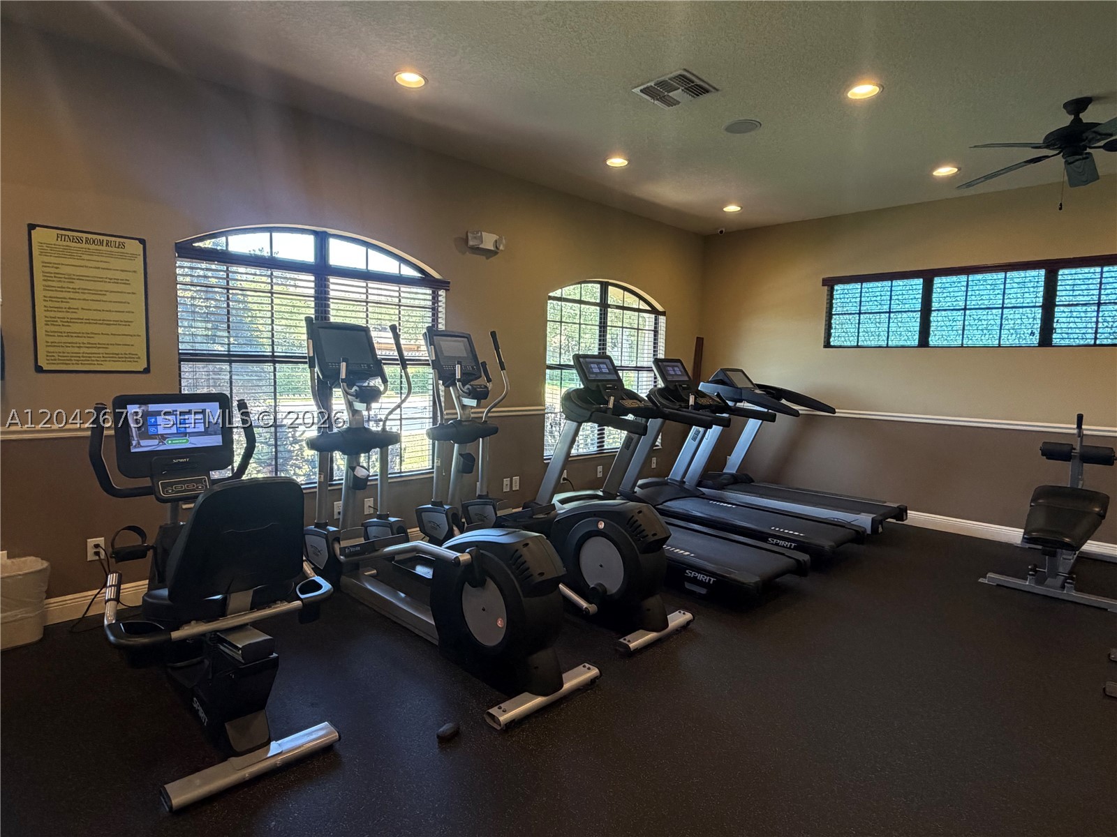 JOHNS LAKE POINTE - Residential