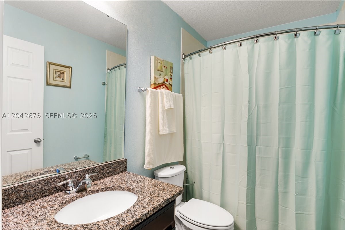 JOHNS LAKE POINTE - Residential