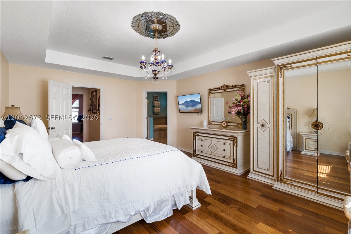 JOHNS LAKE POINTE - Residential