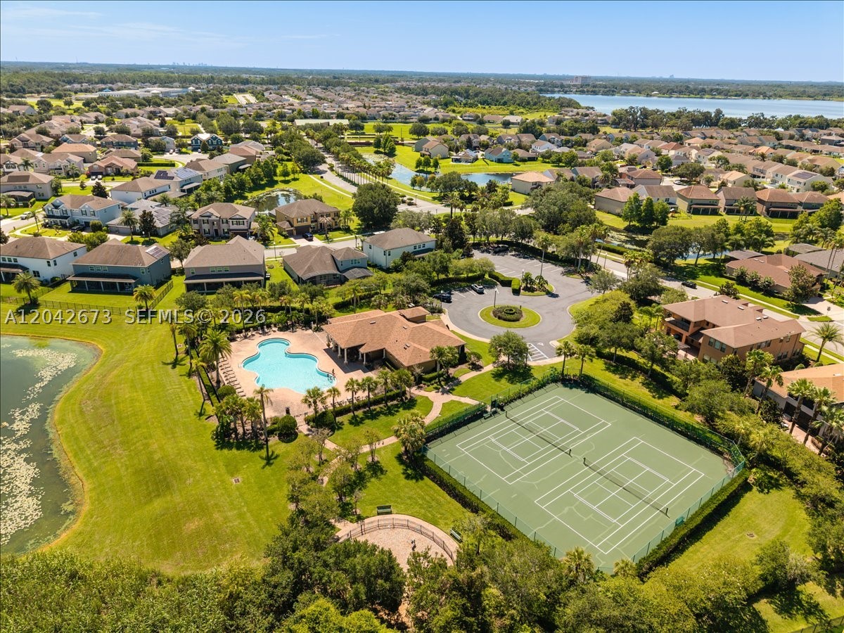 JOHNS LAKE POINTE - Residential