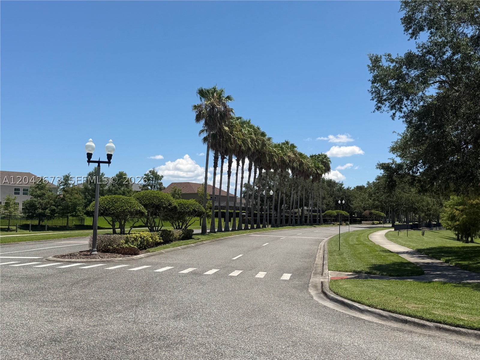 JOHNS LAKE POINTE - Residential