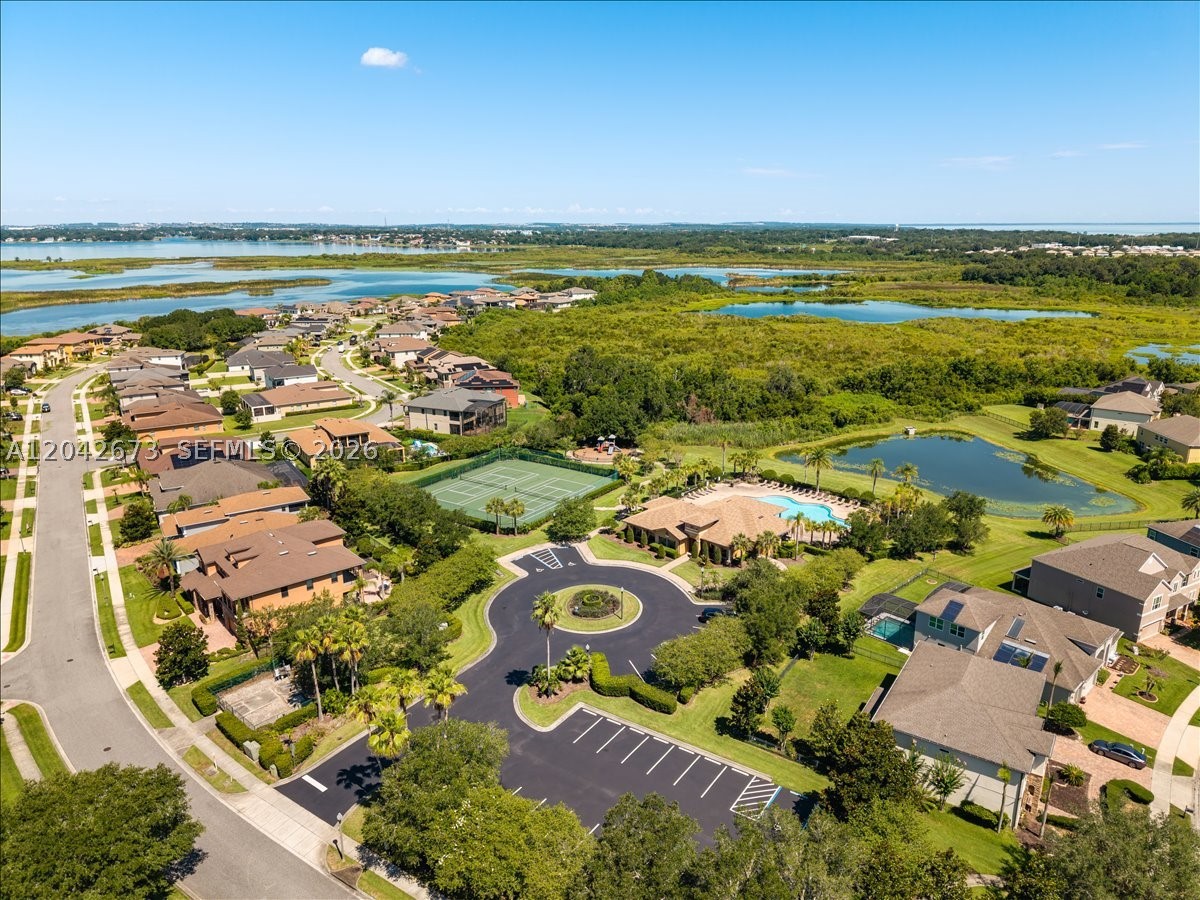 JOHNS LAKE POINTE - Residential