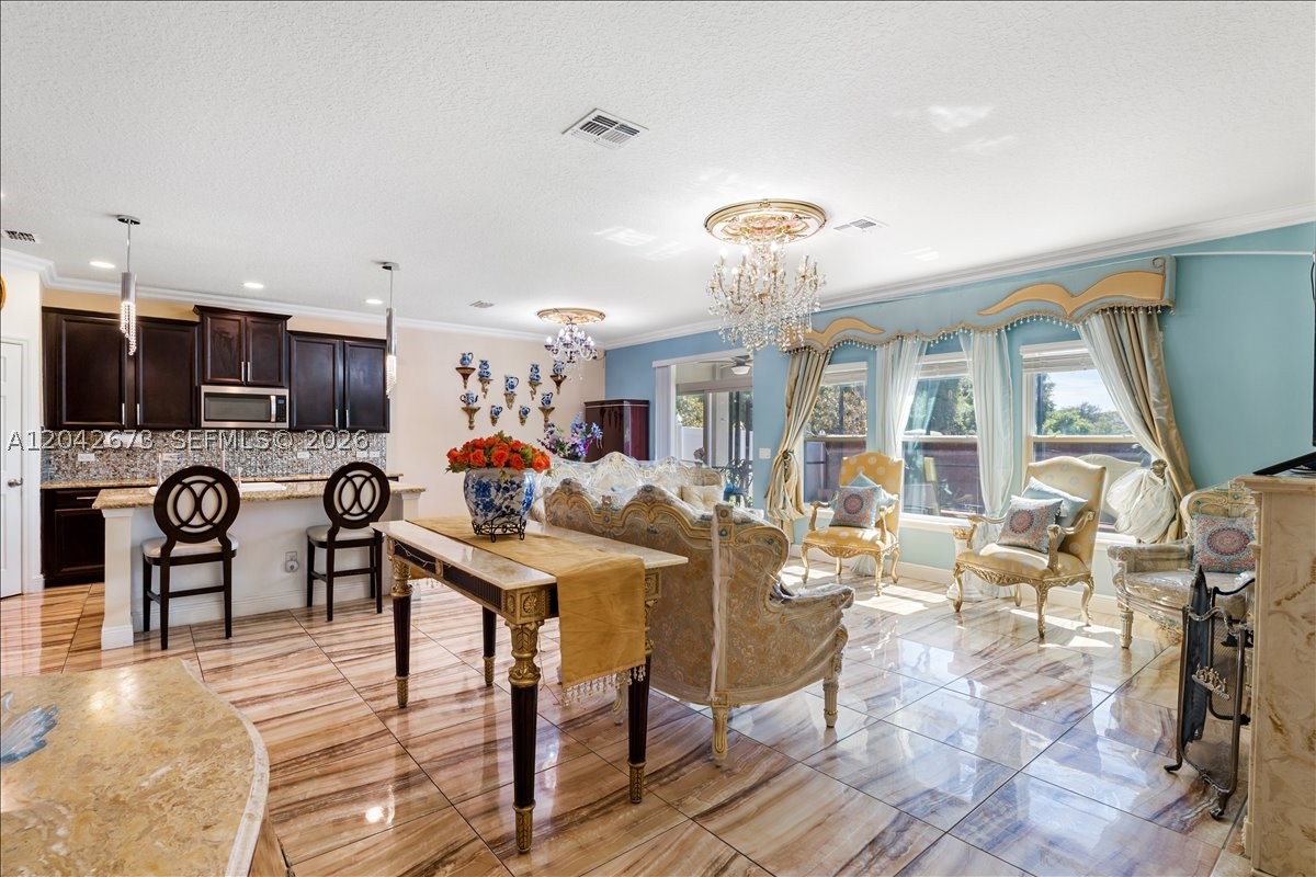 JOHNS LAKE POINTE - Residential