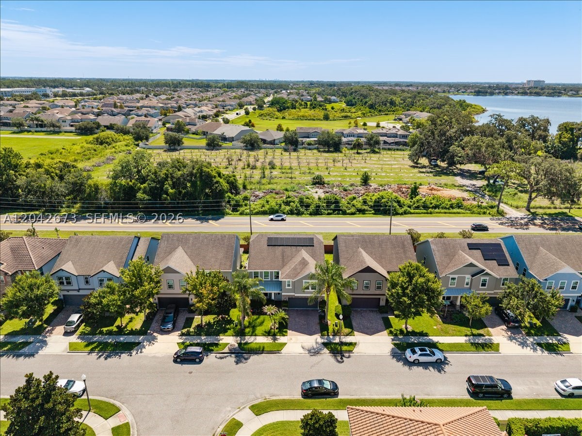 JOHNS LAKE POINTE - Residential