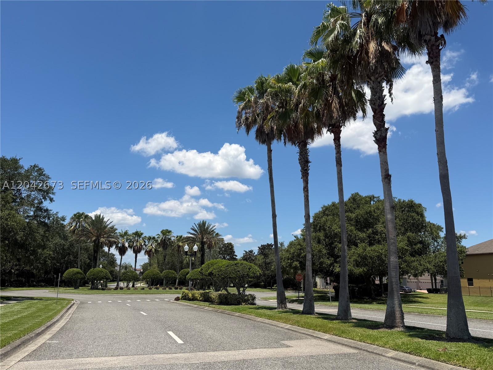 JOHNS LAKE POINTE - Residential