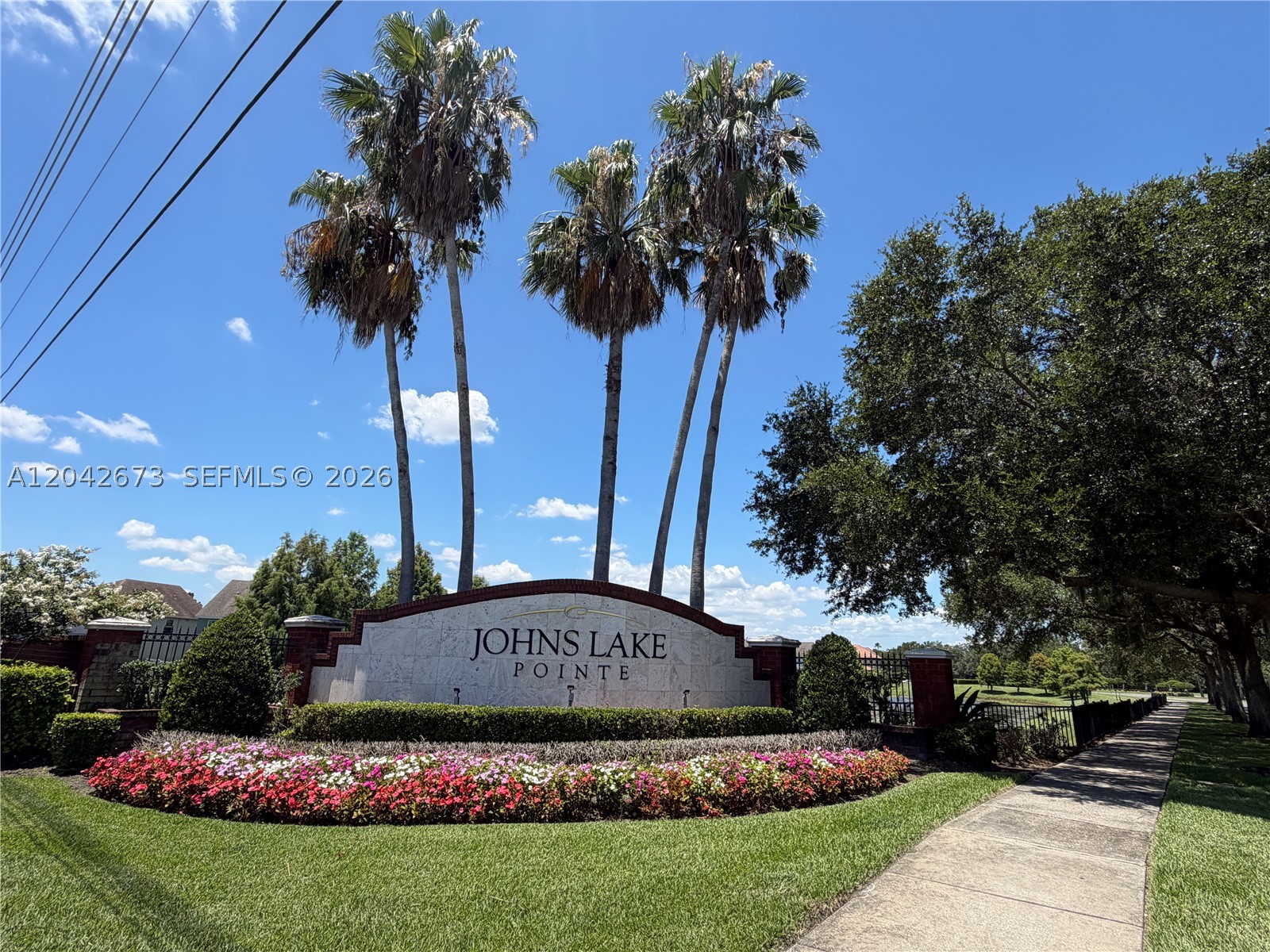 JOHNS LAKE POINTE - Residential