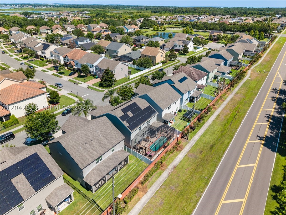 JOHNS LAKE POINTE - Residential