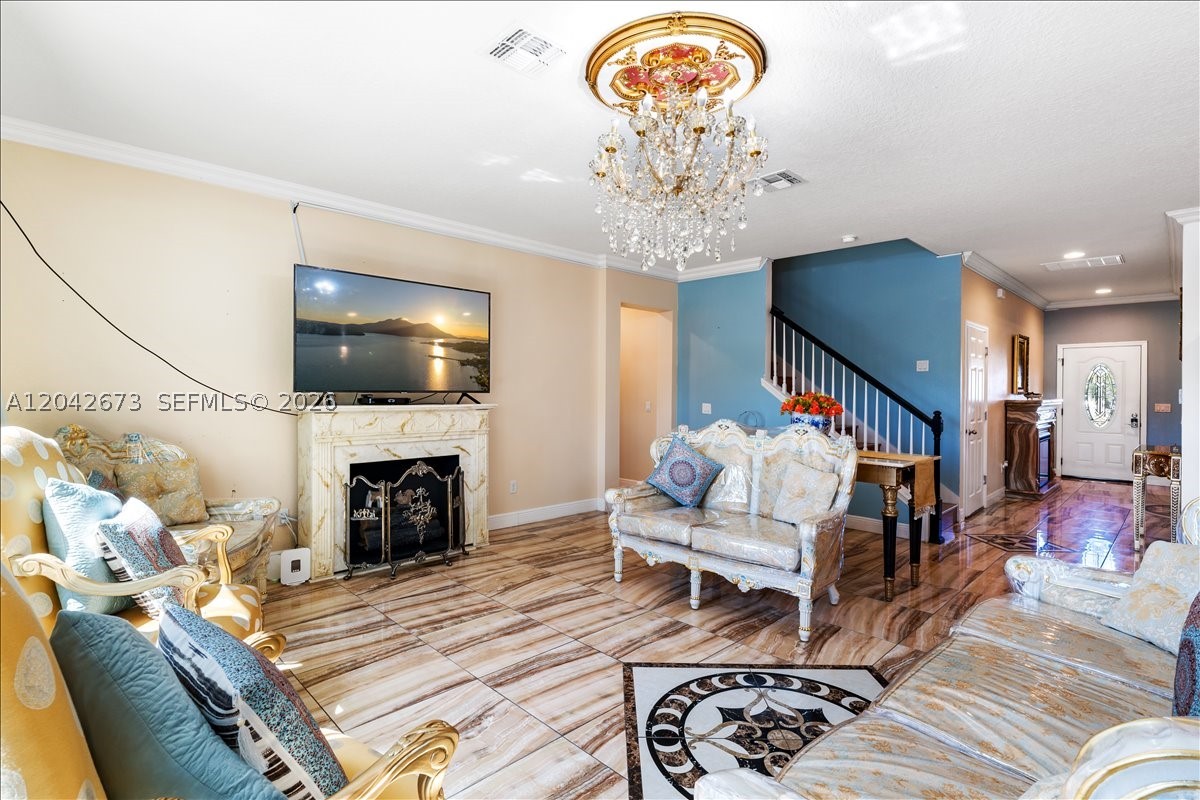 JOHNS LAKE POINTE - Residential