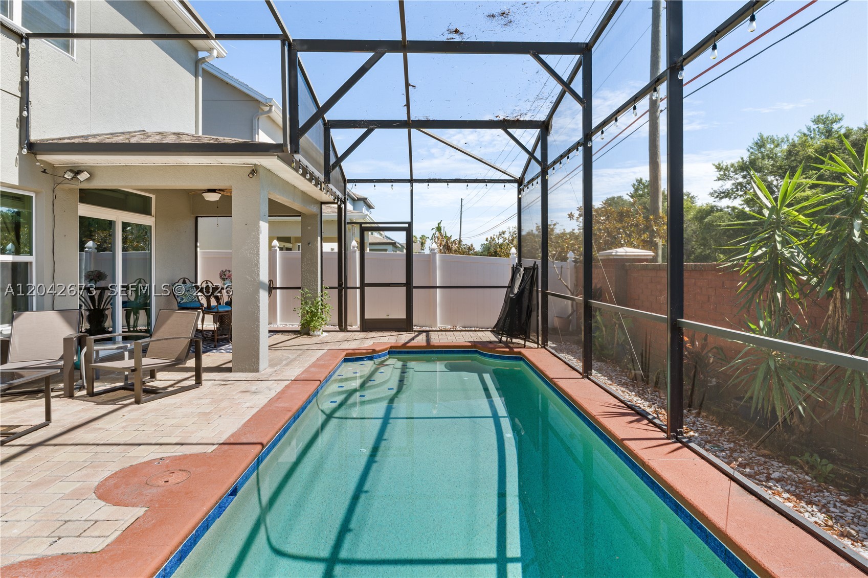 JOHNS LAKE POINTE - Residential