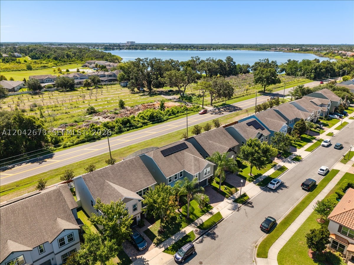JOHNS LAKE POINTE - Residential