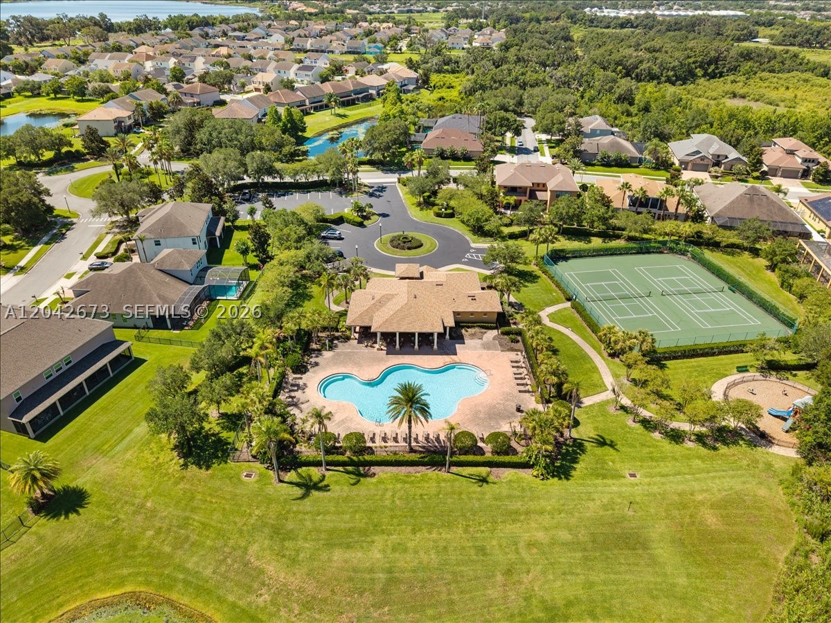 JOHNS LAKE POINTE - Residential