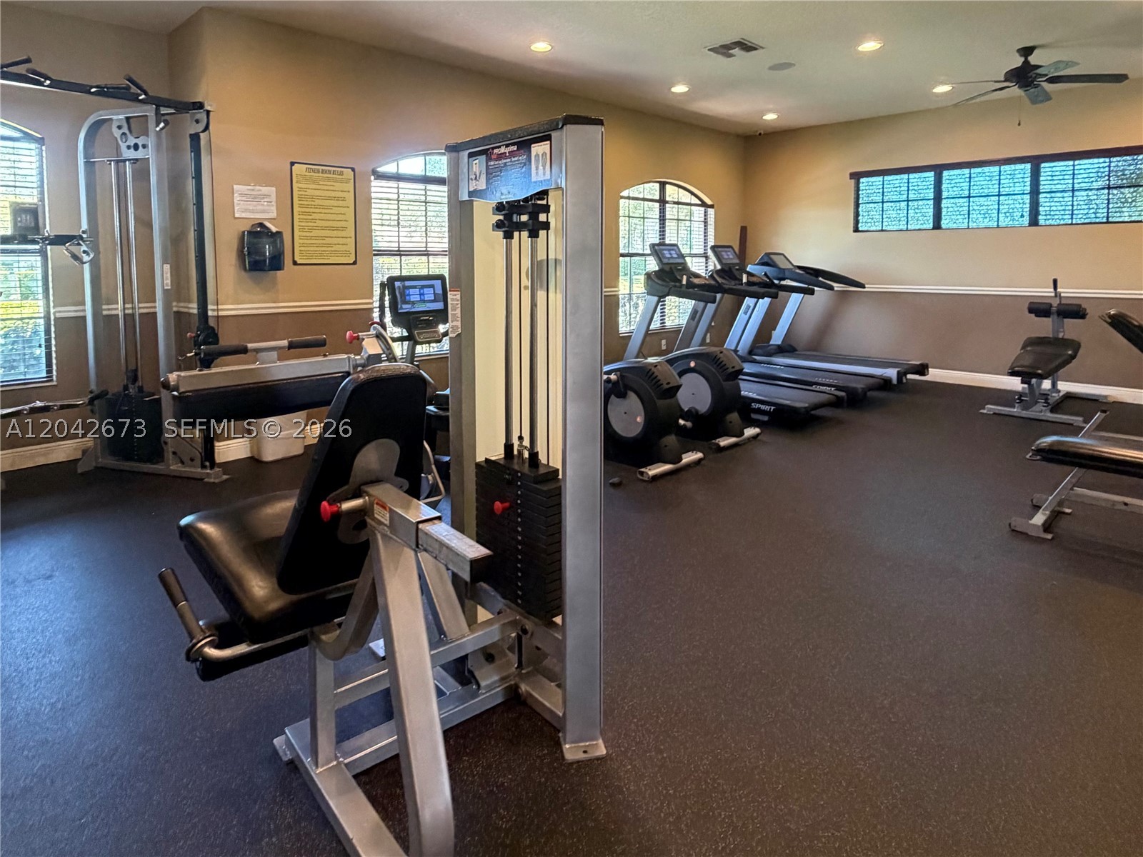 JOHNS LAKE POINTE - Residential