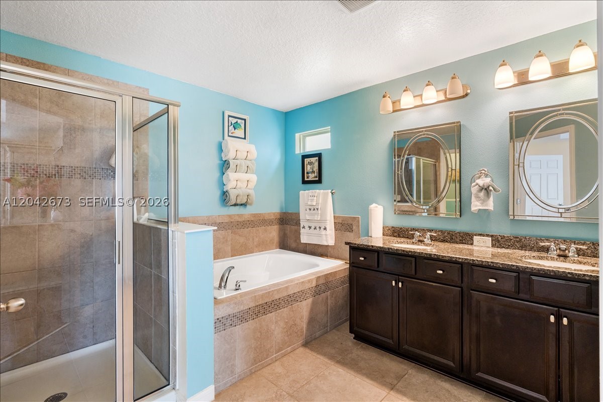 JOHNS LAKE POINTE - Residential