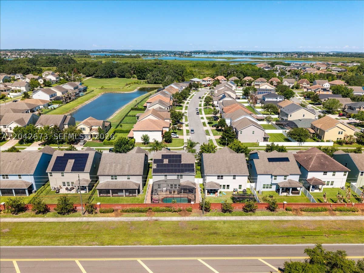 JOHNS LAKE POINTE - Residential
