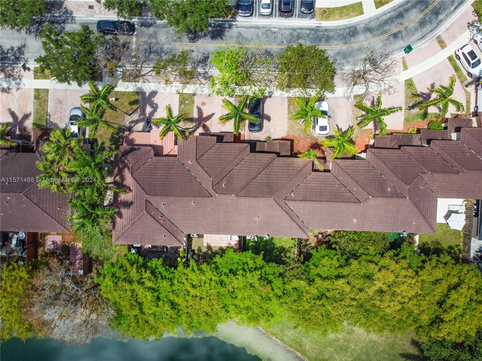 FLORIDIAN ISLES - Residential