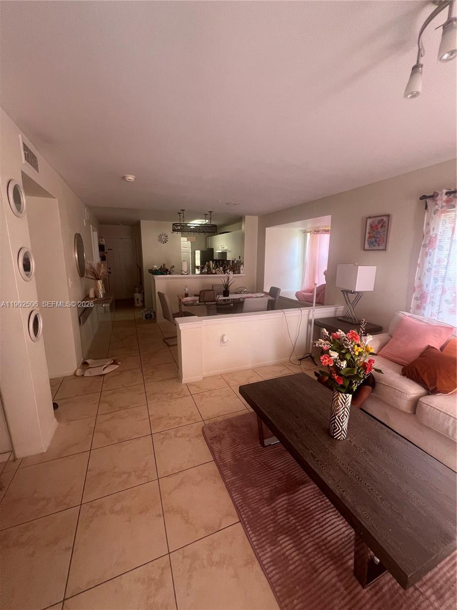 Beautiful condo in Palm Lake Condo, West Palm Beach, featuring 2 bedrooms and 2 full bathrooms, with 906 sq. ft. of bright, functional space. Modern kitchen with stainless steel appliances and granite countertops. Spacious living area with lake views, private balcony, in-unit laundry, and 2 assigned parking spaces. Community amenities include pool, gym, tennis court, clubhouse, and 24/7 gated security. Prime location near shops, restaurants, and transportation. Perfect as a primary residence or investment property.