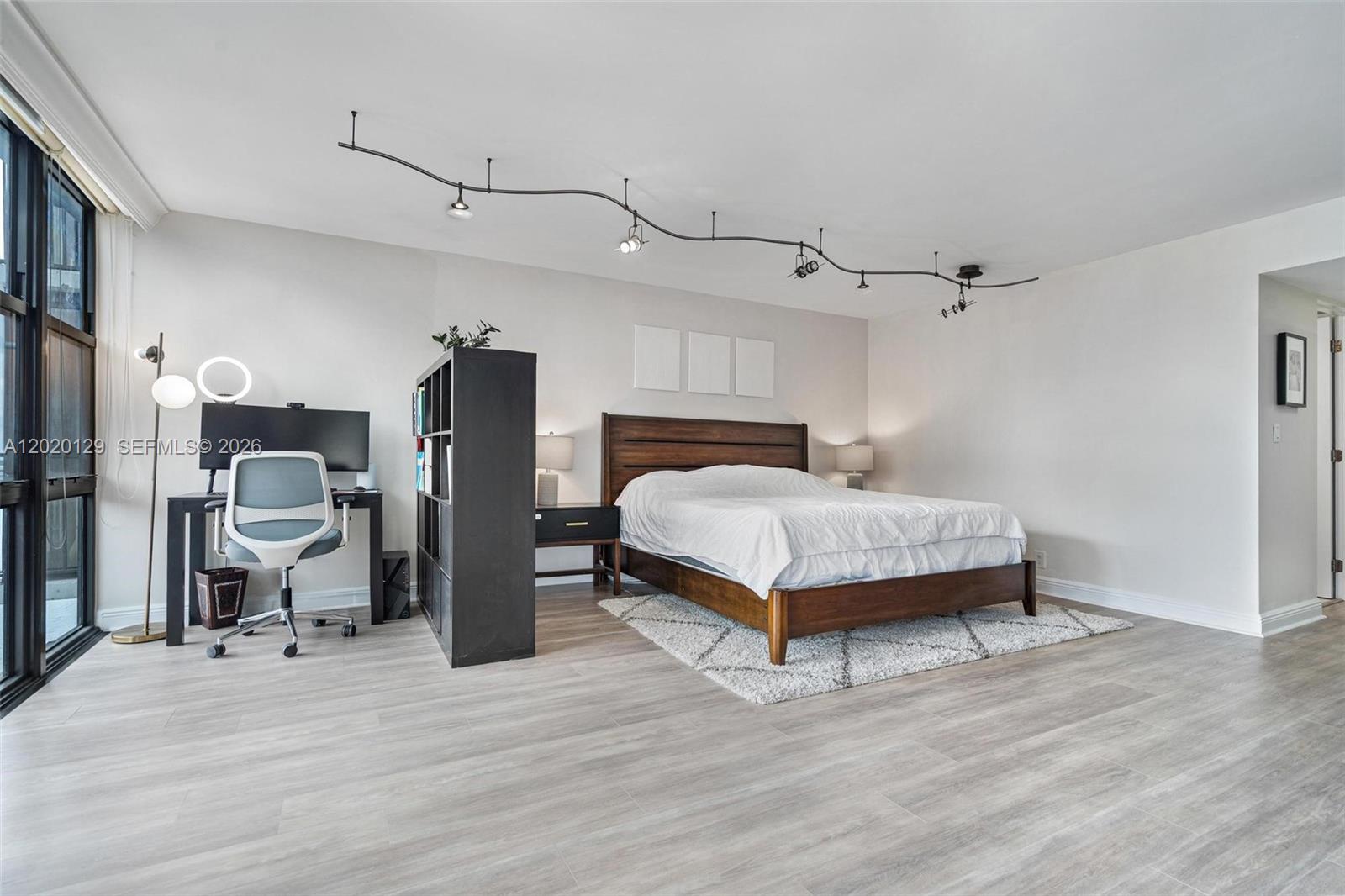 BRICKELL PLACE PHASE II C - Residential Lease
