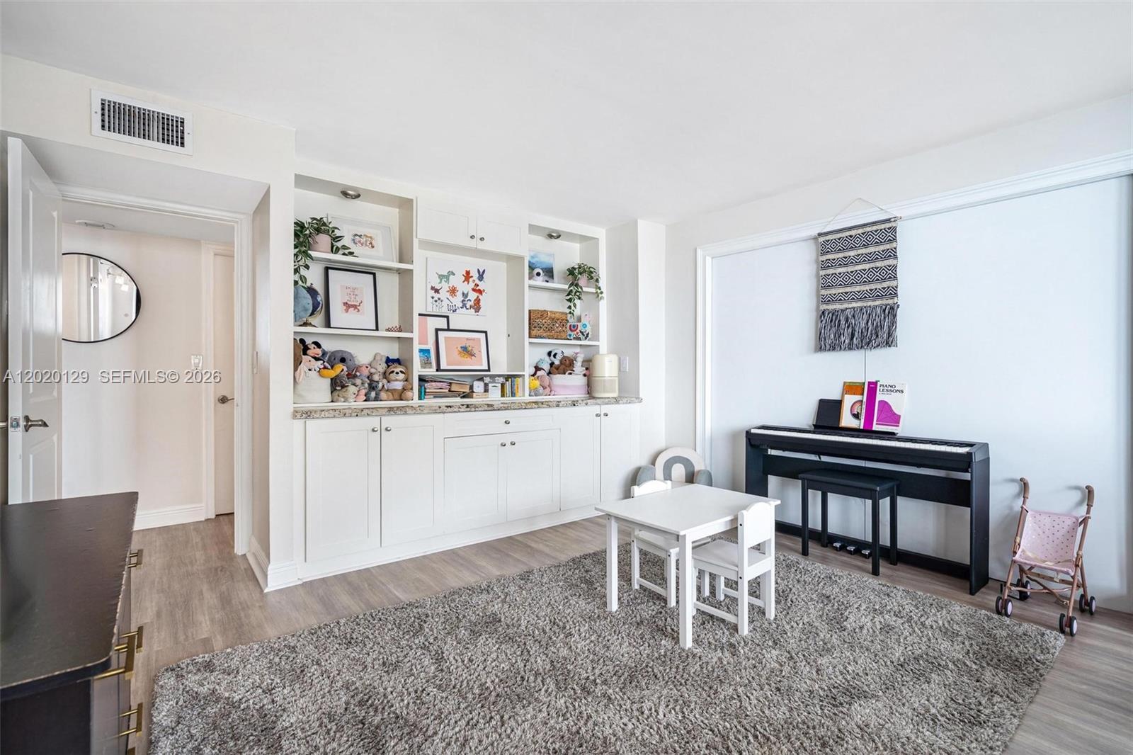 BRICKELL PLACE PHASE II C - Residential Lease