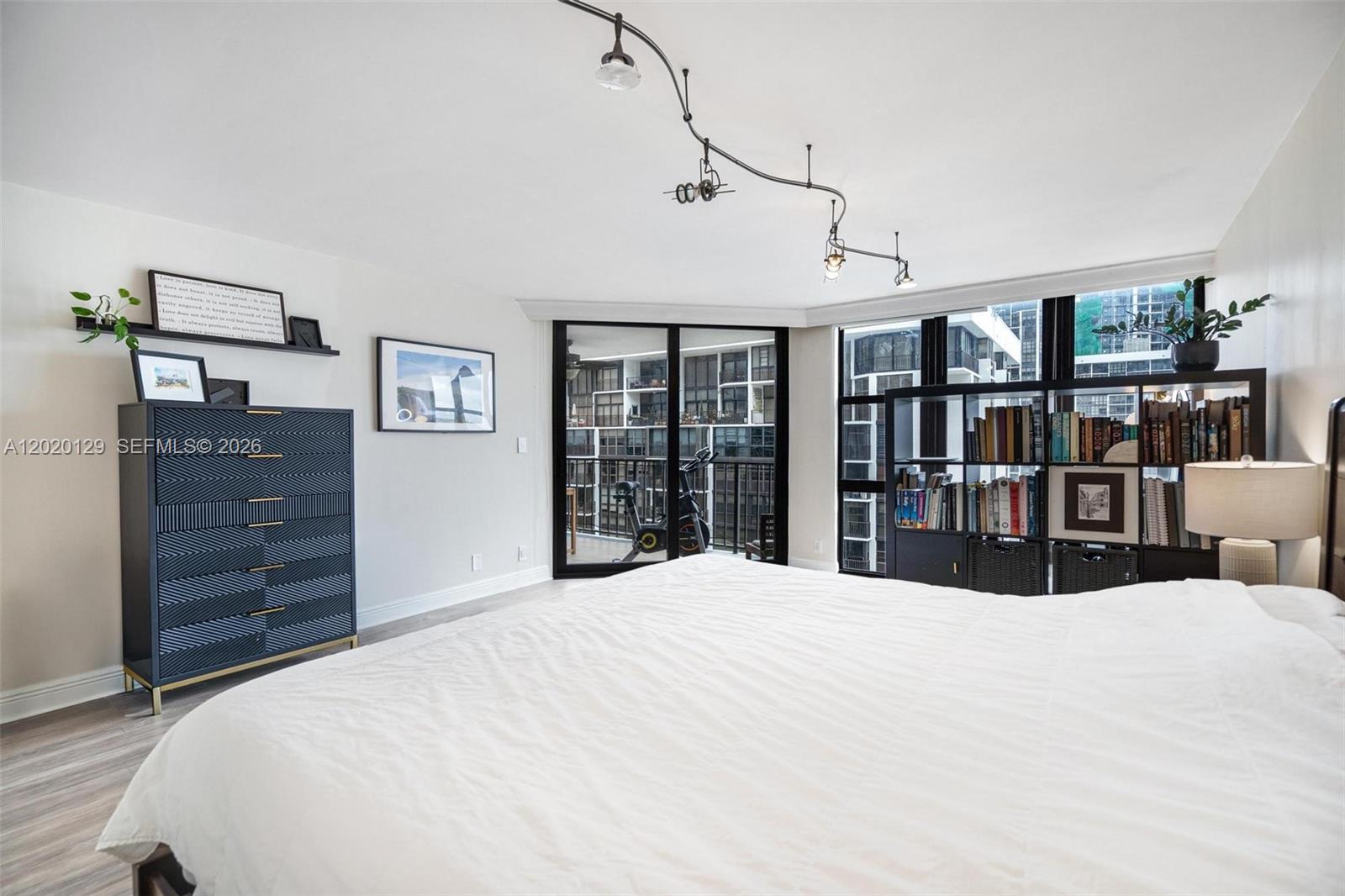 BRICKELL PLACE PHASE II C - Residential Lease